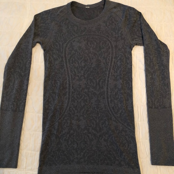 Lululemon Long Sleeve - Picture 3 of 6